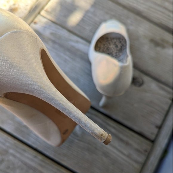 Jessica Simpson Metallic Gold Peep Toe Heels Women's Size 8.5 - Picture 6 of 7